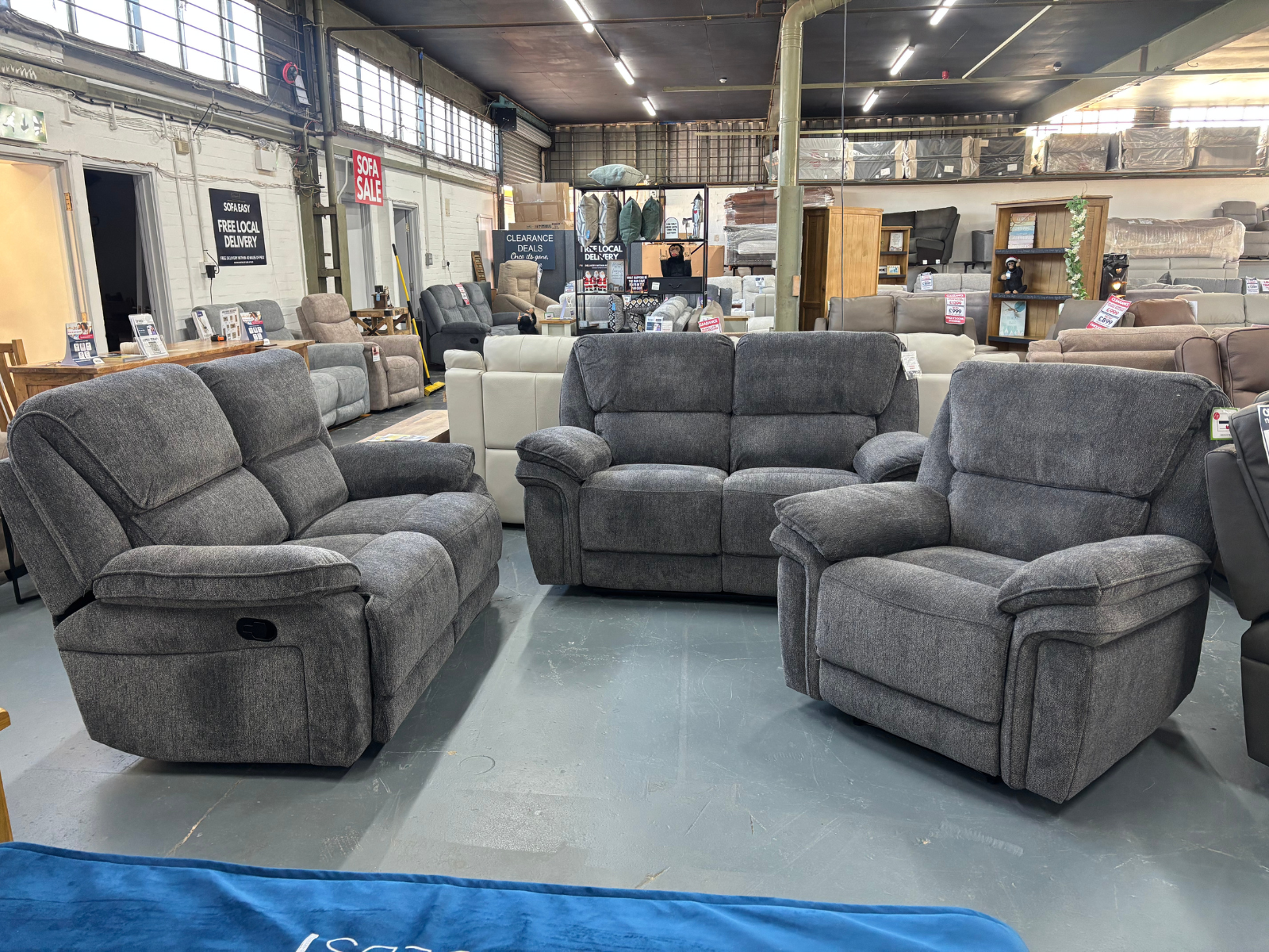 Dougie 2 Seater manual recliner + 2 Seater power recliner + Armchair manual recliner - Sofa Easy