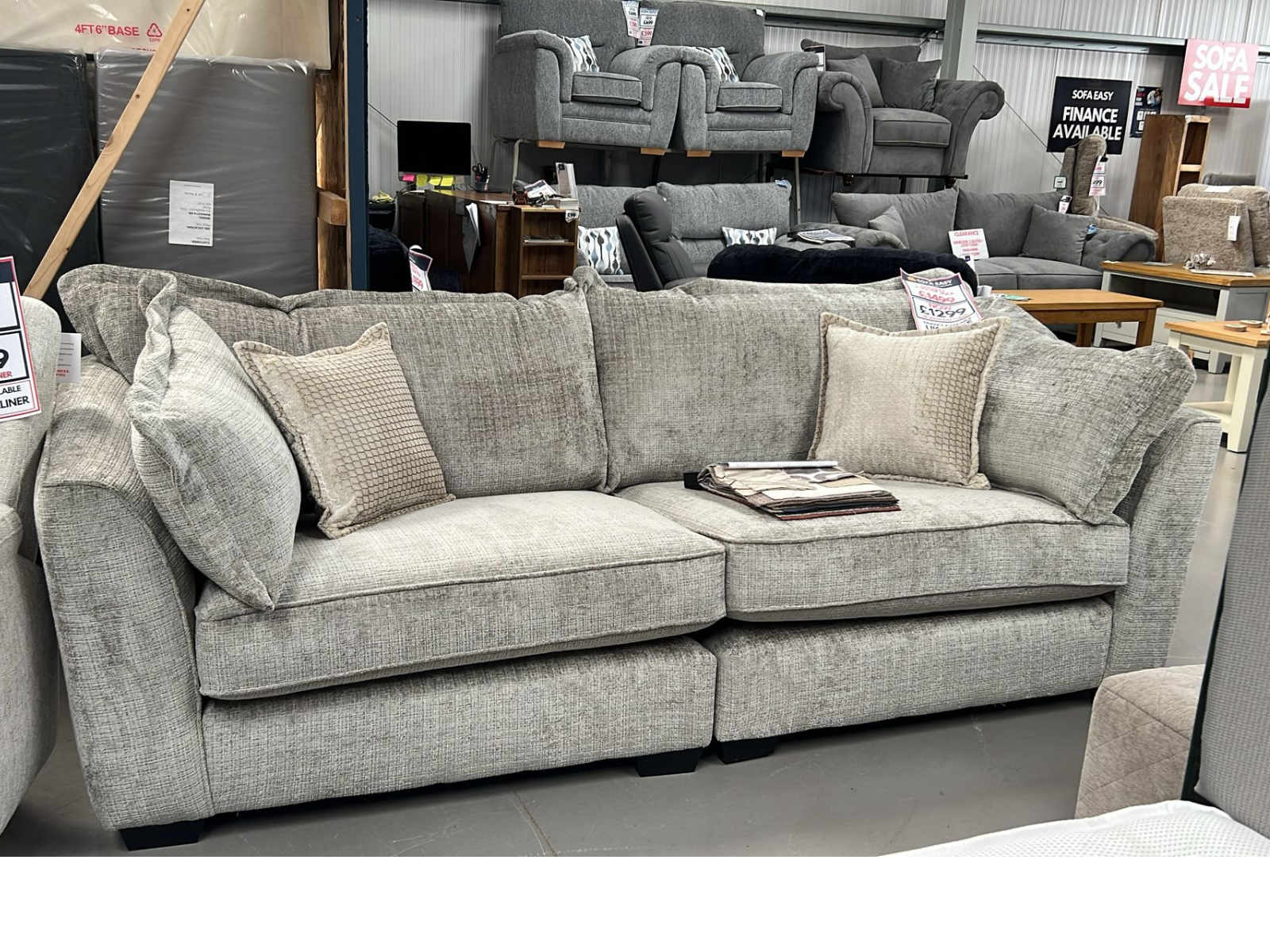 NEW - Finchley 4 Seater Sofa