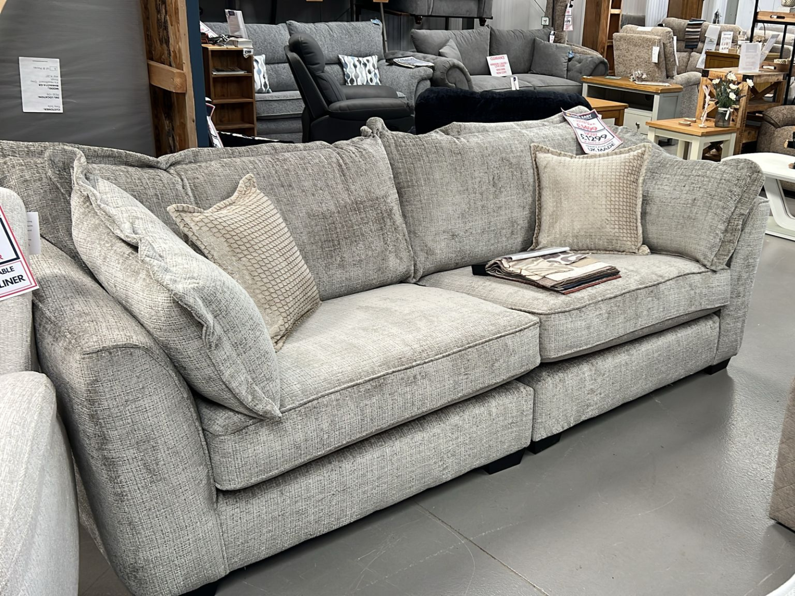 NEW - Finchley 4 Seater Sofa
