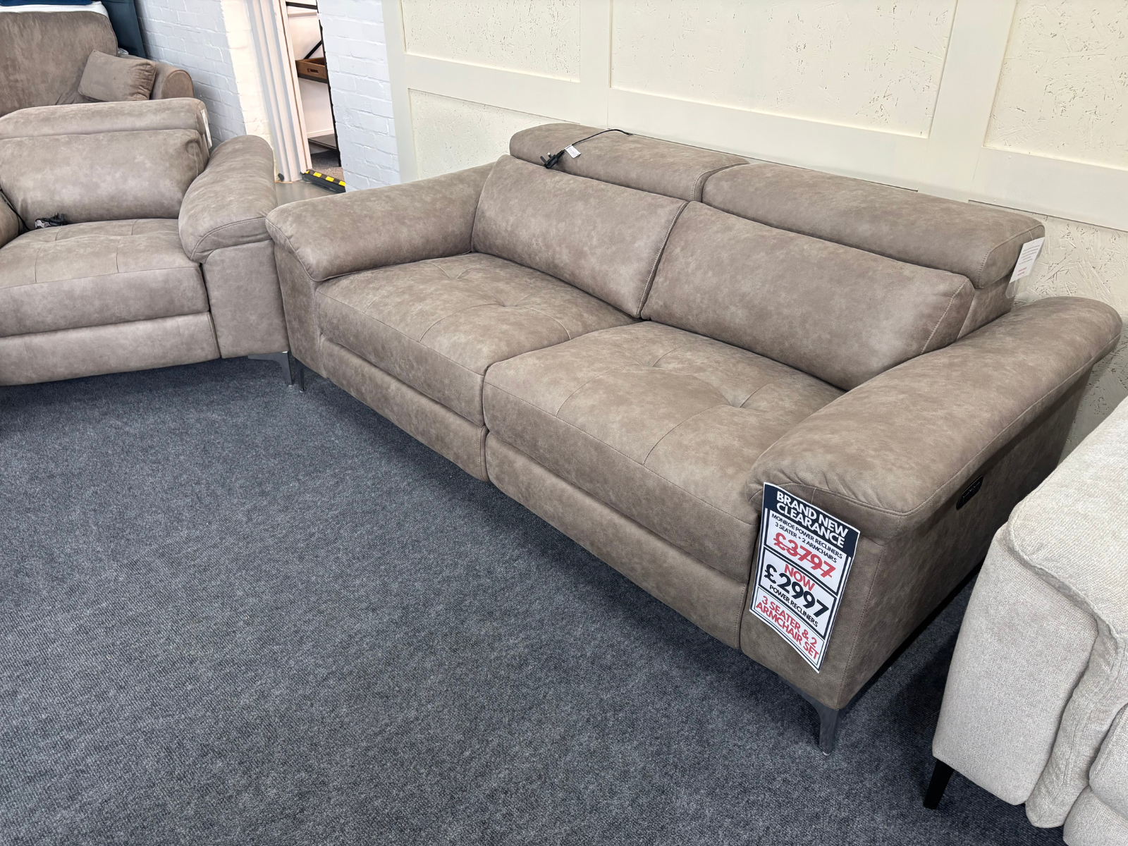 Monroe 3 Seater & 2 Armchairs - power reclining with power headrests - Sofa Easy