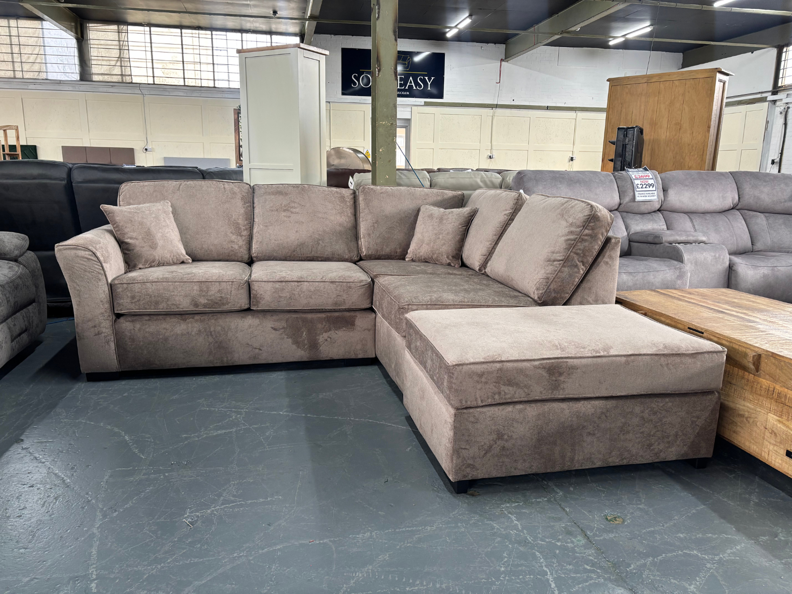 ROMA - Right Hand Facing Corner Sofa & Stool - Sofa Easy